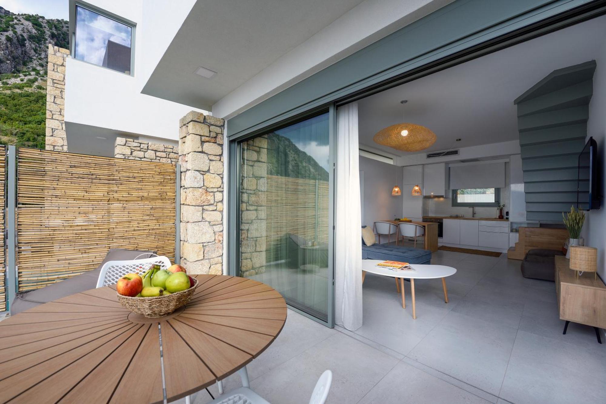 Lithos Retreat 2 Apartment Kalamata Exterior foto